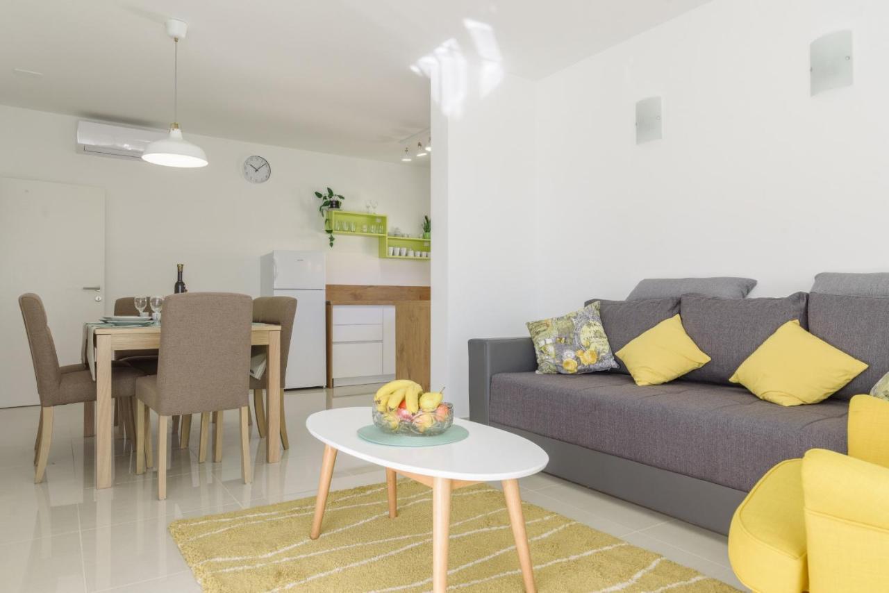 Apartment S-7 Trogir Bagian luar foto